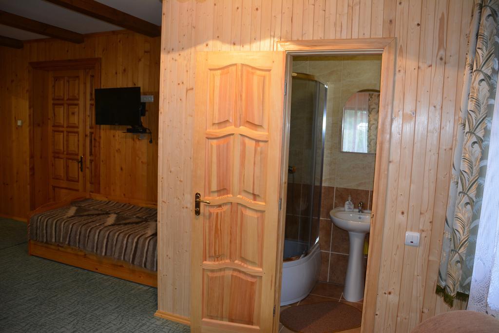 Sadyba Karpatiya Jaremtsche Zimmer foto